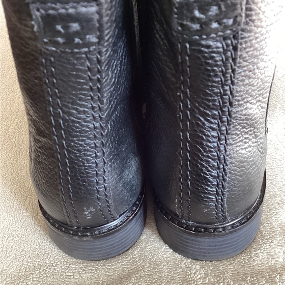 Clarks Classic Black Leather Ladies Boots - Picture 5 of 16